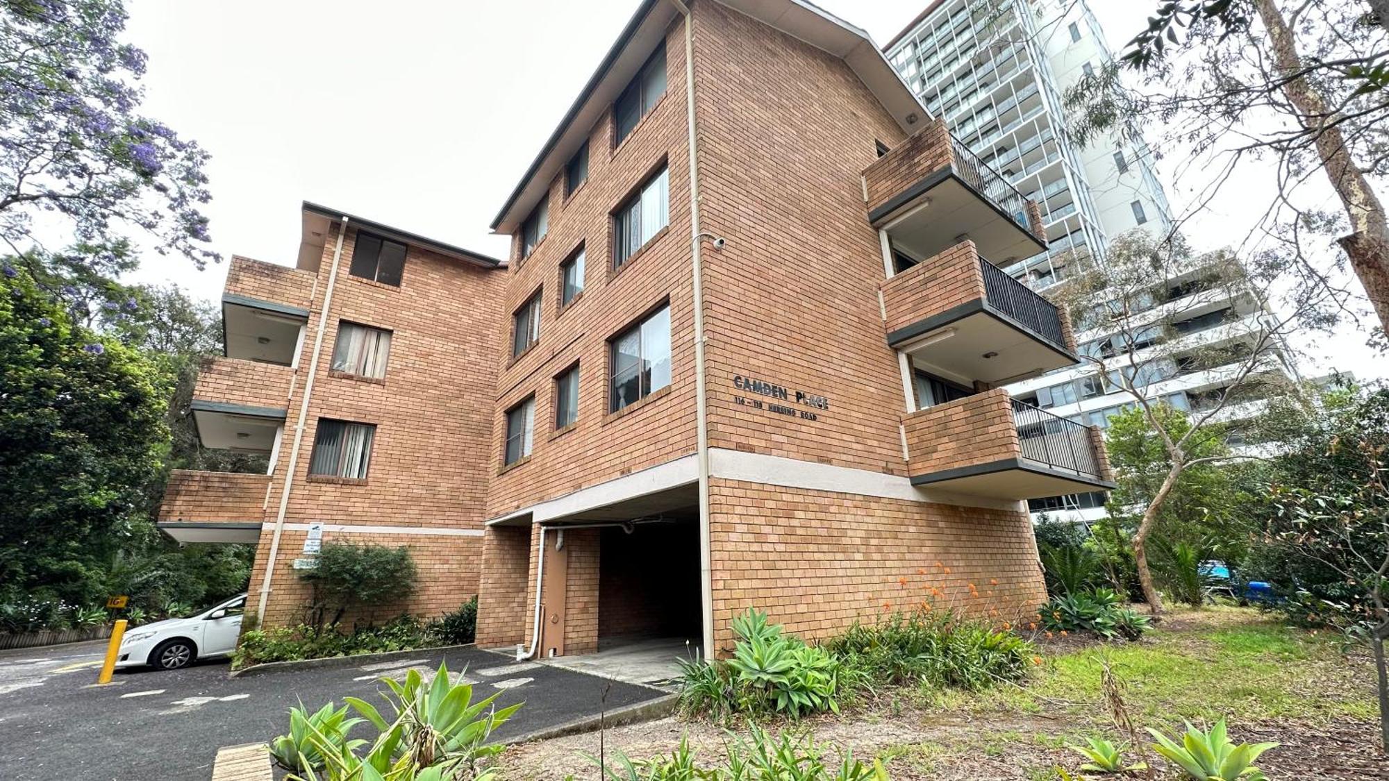 Macquarie And Metro Nearby * Sydney